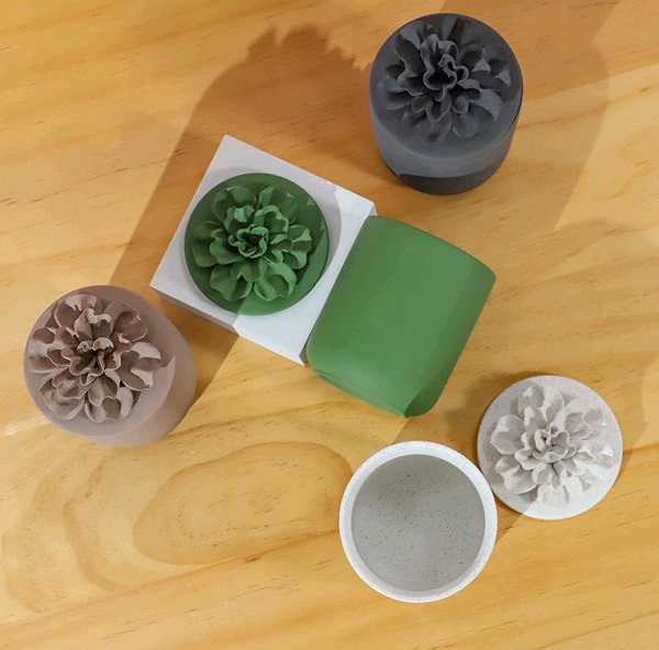 Освен осветлувањето, што друго може да направи свеќникот? 