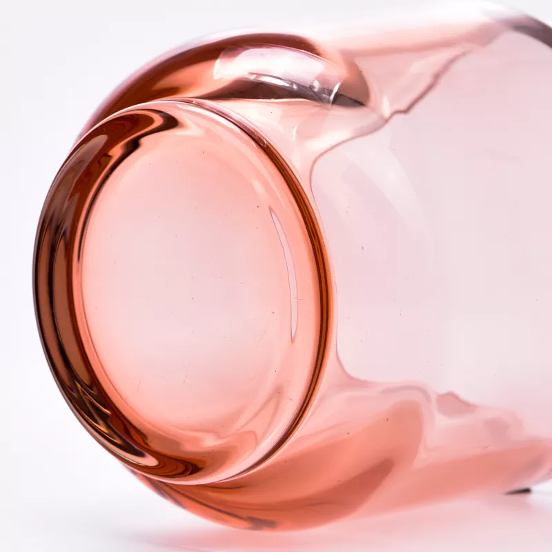 Стаклен држач за свеќи во боја