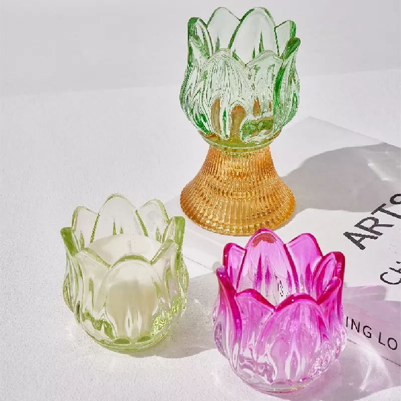 Обоен стаклен свеќник на мервејл Флоралес