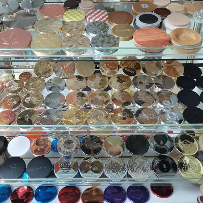 Капакот на тегла за обичај свеќи