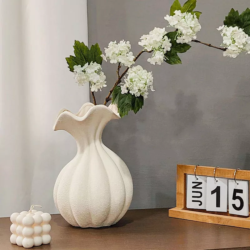 Природна модерна керамичка вазна